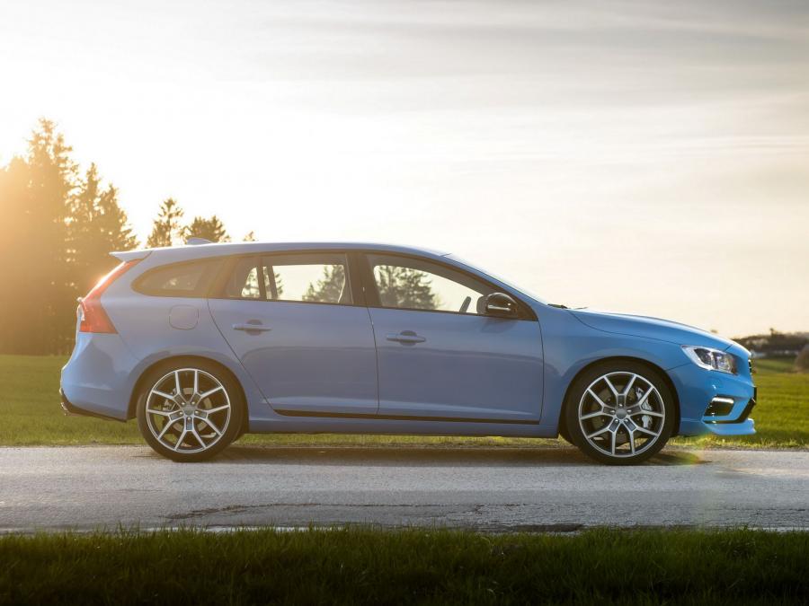  Volvo V60 Polestar 2014 года  (фото 18 из 30)